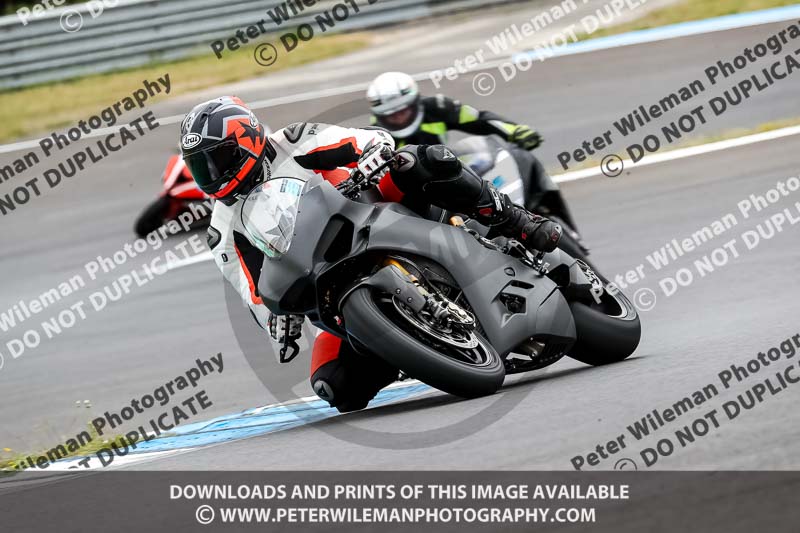 estoril;event digital images;motorbikes;no limits;peter wileman photography;portugal;trackday;trackday digital images